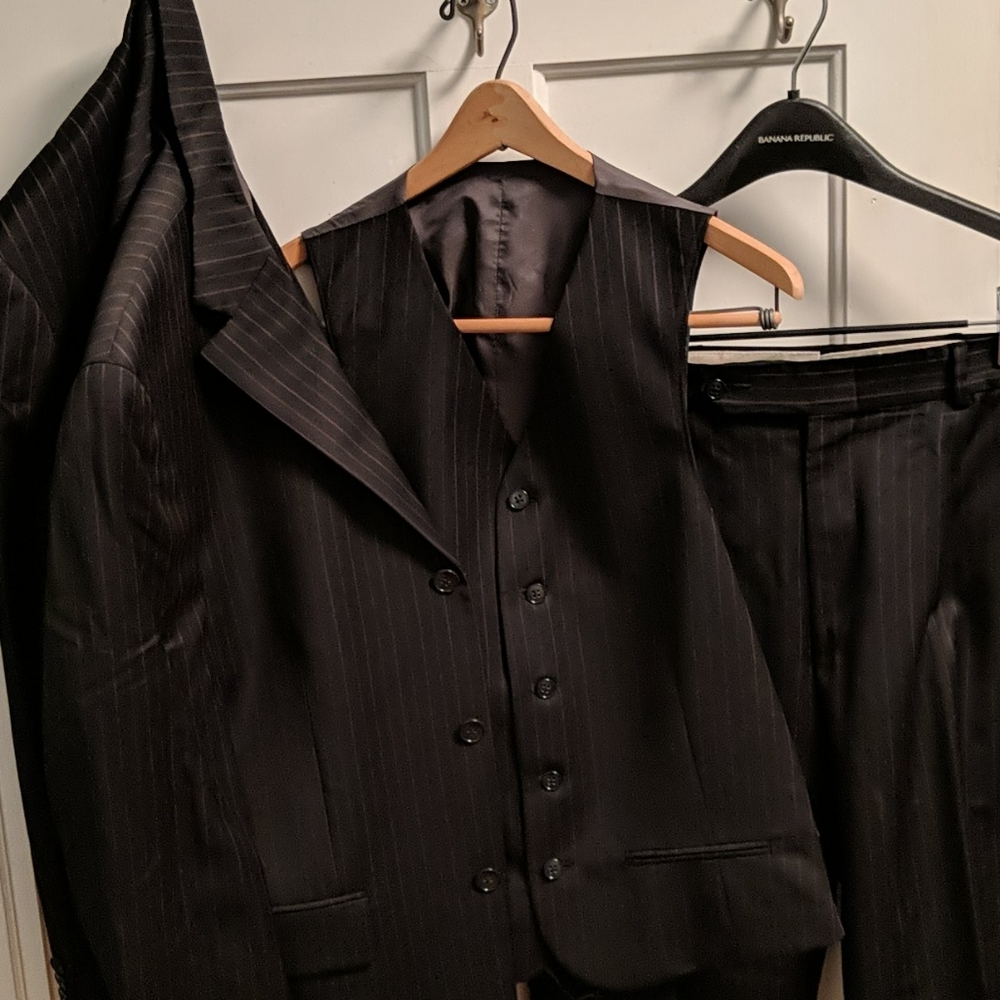 Oscar de la Renta 3-pc suit, wool+cashmere 42S W36